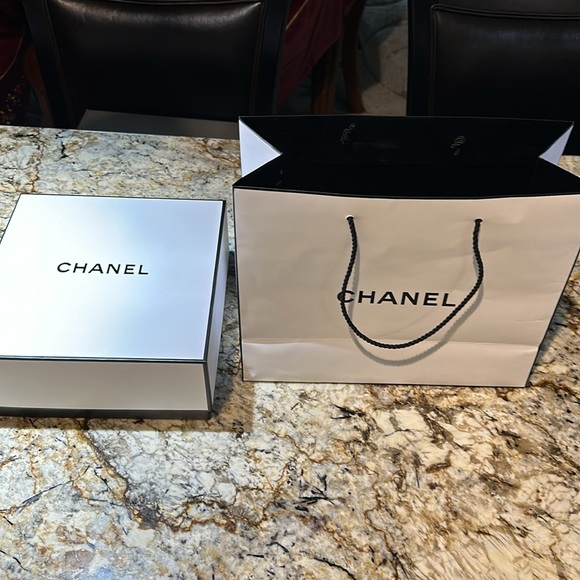 Authentic Chanel (Empty) Box and Empty Bag - Picture 10 of 11